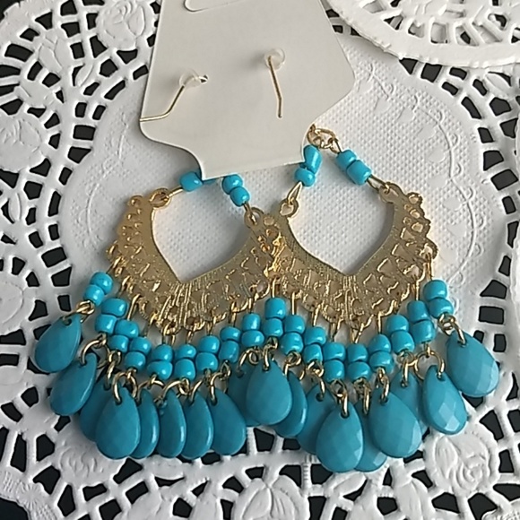 Beaded dangle alloy frame earrings - Picture 6 of 8